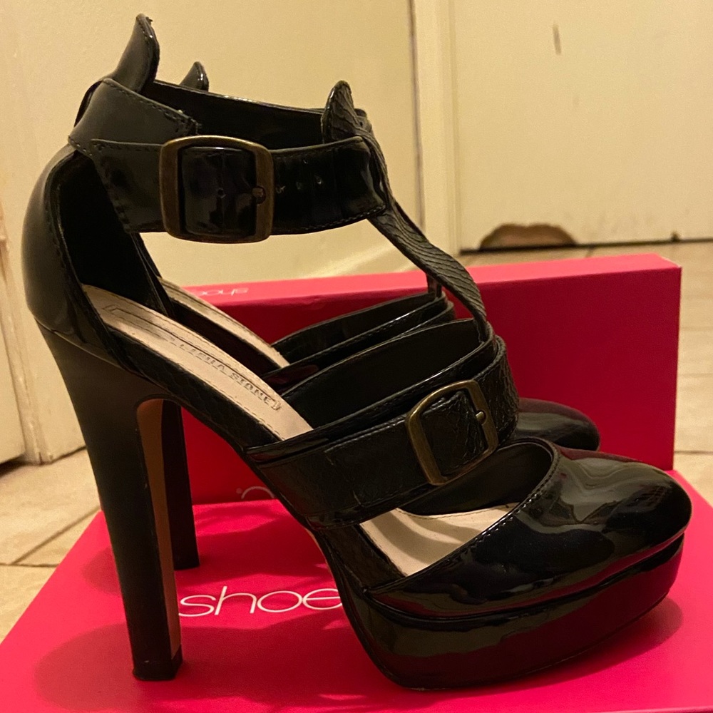 Leila Stone Wenny T-strap Platform Pump 7.5